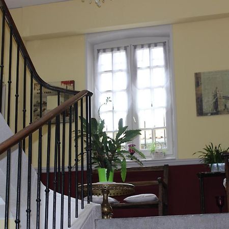 Chateau De Bourrassol Panzió Menetrol Kültér fotó