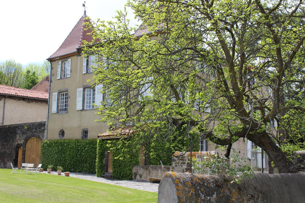 Chateau De Bourrassol Panzió Menetrol Kültér fotó